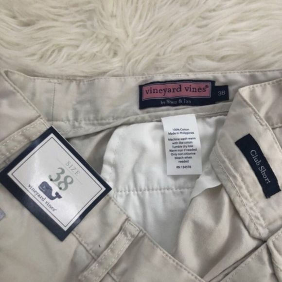 Vineyard Vines Summer Club Shorts - Picture 9 of 10